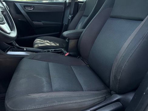 Used 2017 Toyota Corolla LE FWD image 13