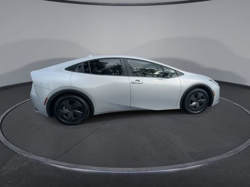 Used 2024 Toyota Prius LE image 16