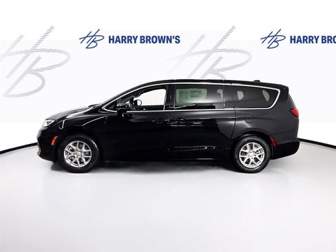 New 2026 Chrysler Pacifica Select FWD image 28