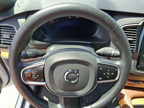 Used 2024 Volvo XC90 B6 Plus w/ Protection Package image 20