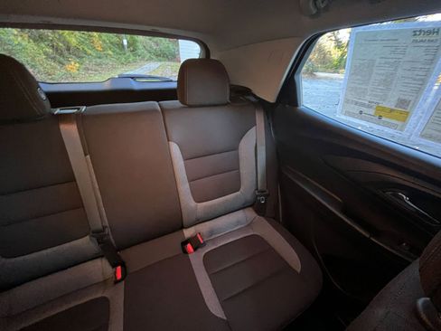 Used 2025 Chevrolet TrailBlazer LT image 33