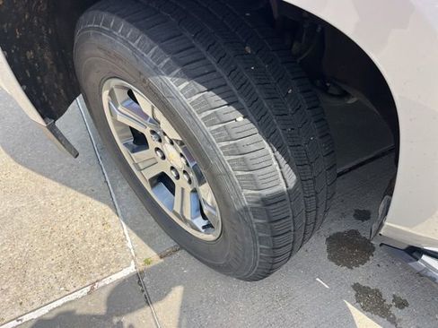 Used 2019 Chevrolet Tahoe LS RWD image 27