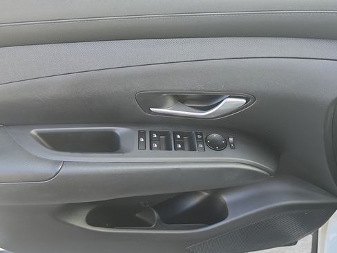 Used 2025 Hyundai Tucson SEL AWD/4WD image 16