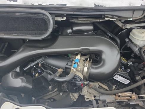 Used 2015 Ford Transit 250 130 Medium Roof image 9