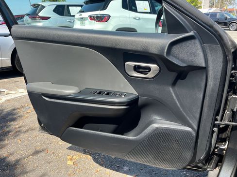 Used 2025 Kia K4 FWD image 18