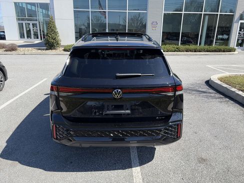 New 2026 Volkswagen Tiguan SE R-Line AWD/4WD image 5