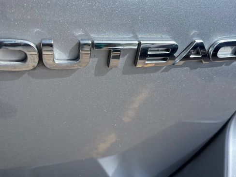 Used 2013 Subaru Outback 2.5i Limited w/ Moonroof Pkg AWD/4WD image 25