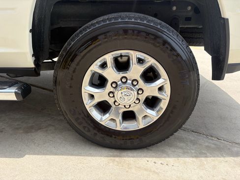 Used 2023 RAM 2500 Laramie AWD/4WD image 40