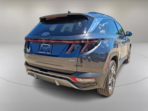 Certified 2023 Hyundai Tucson Limited AWD/4WD image 10