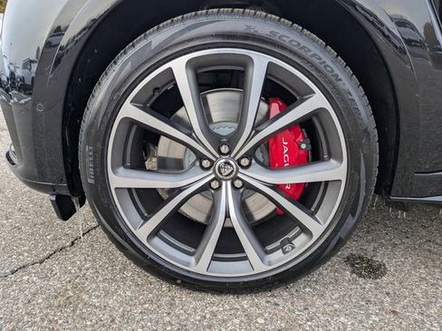 New 2026 Jaguar F-PACE SVR image 21