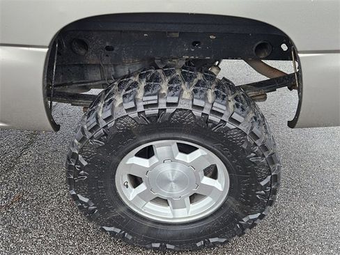 Used 2001 GMC Sierra 1500 SLE w/ Off-Road Chassis Pkg image 10