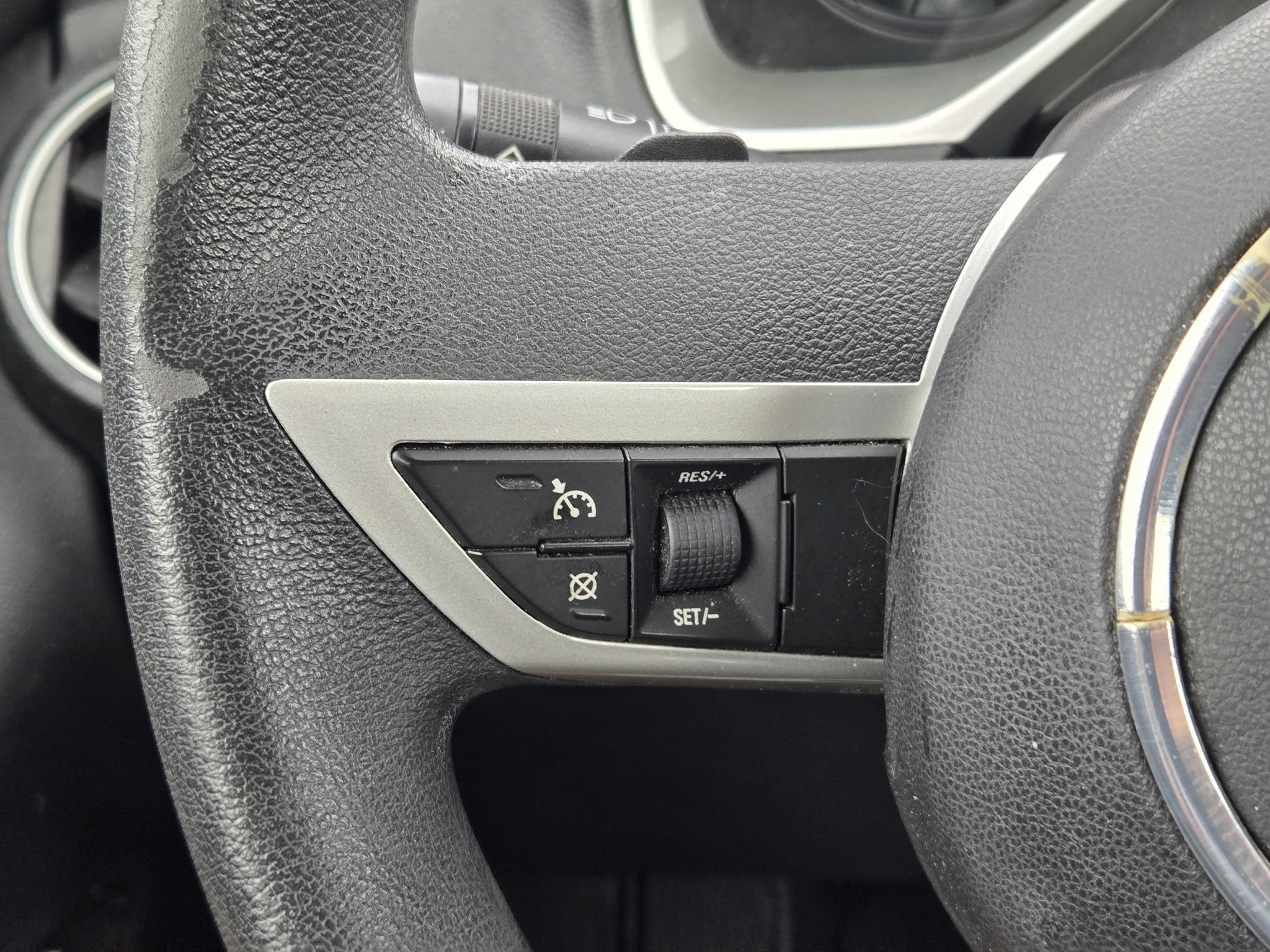 Used 2010 Chevrolet Camaro LT RWD image 28