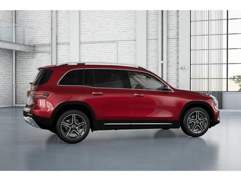 New 2026 Mercedes-Benz GLB 250 4MATIC image 18