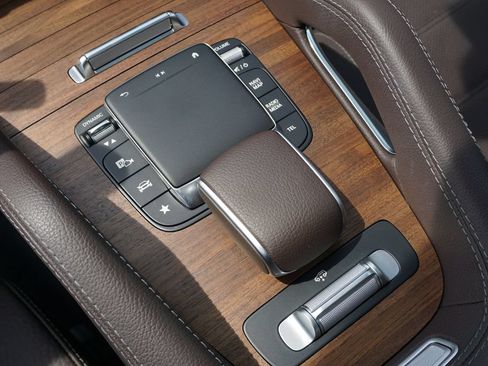 Certified 2023 Mercedes-Benz GLS 580 4MATIC image 38