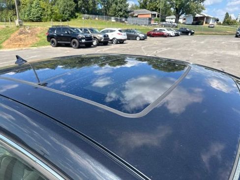 Used 2010 Buick LaCrosse CXL FWD image 10