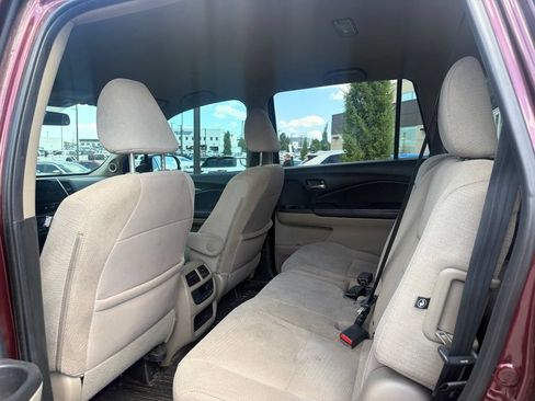 Used 2018 Honda Pilot EX image 9