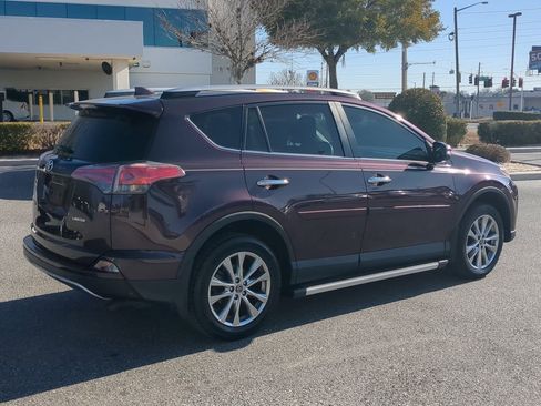 Used 2018 Toyota RAV4 Limited image 13