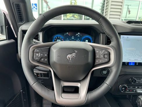 New 2026 Ford Bronco Badlands w/ Sasquatch Package AWD/4WD image 8