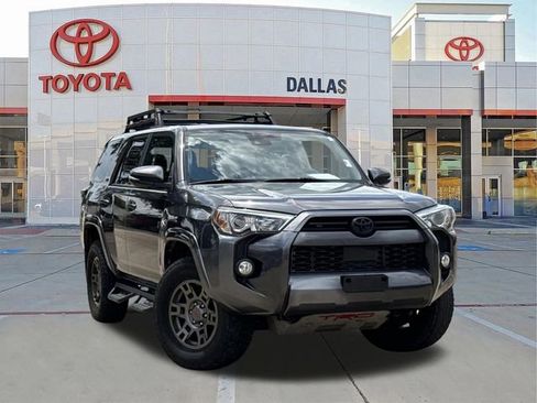 Used 2020 Toyota 4Runner SR5 Premium w/ Moonroof Package AWD/4WD image 1