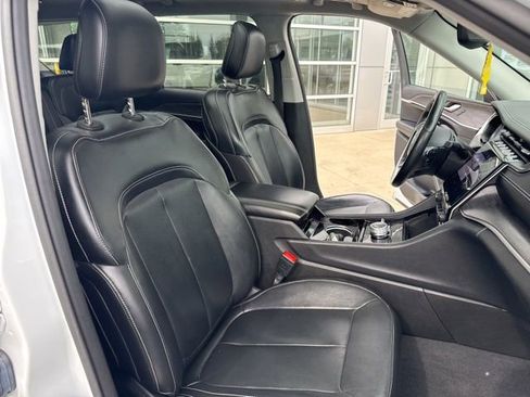 Used 2021 Jeep Grand Cherokee L Limited AWD/4WD image 35
