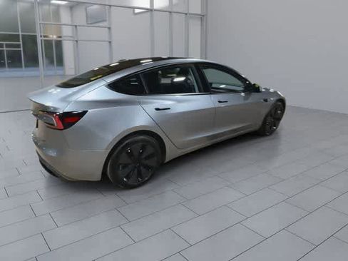 Used 2025 Tesla Model 3 Long Range AWD/4WD image 9