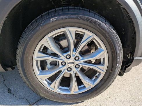 Used 2020 Ford Explorer XLT w/ Equipment Group 202A image 10