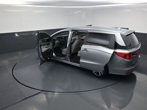 Used 2024 Honda Odyssey Touring image 23