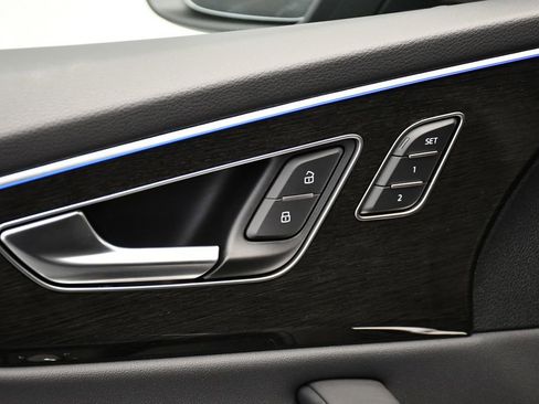 New 2026 Audi Q8 Premium Plus image 33