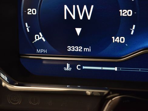 Used 2025 Chevrolet Silverado 1500 High Country image 15