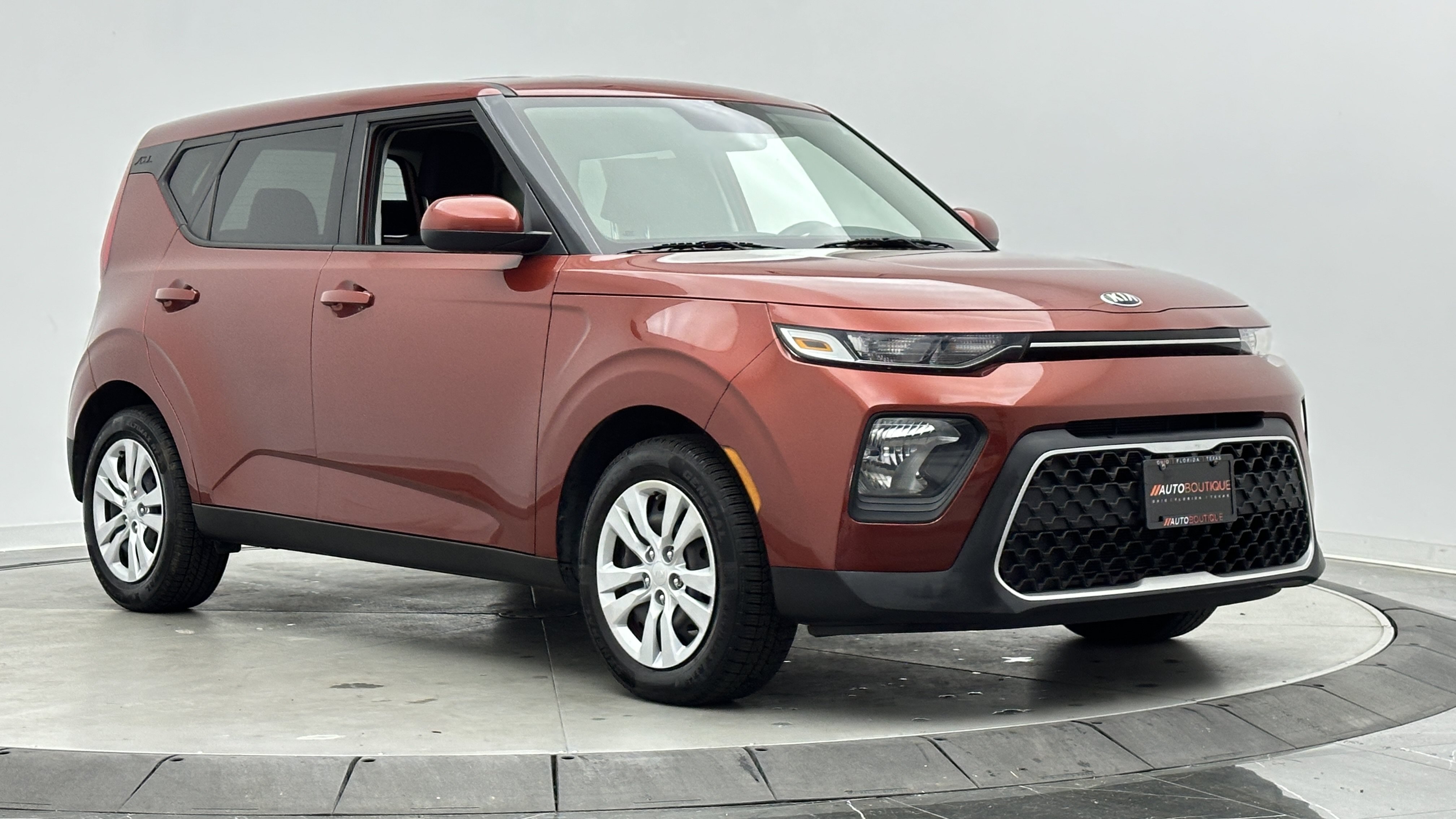 Used 2020 Kia Soul LX FWD image 3
