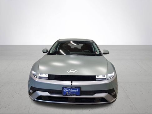 New 2026 Hyundai Ioniq 5 SEL image 3