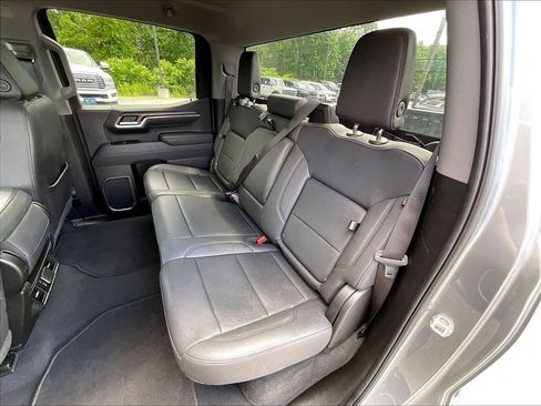 Used 2025 GMC Sierra 1500 SLT AWD/4WD image 14