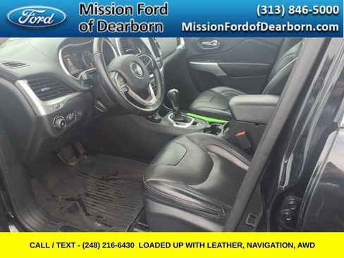 Used 2018 Jeep Cherokee Overland AWD/4WD image 6