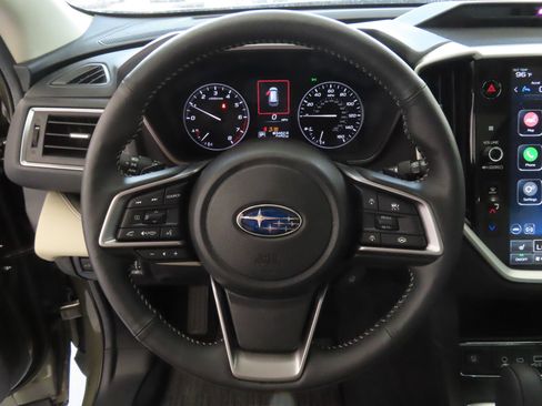 Used 2025 Subaru Ascent Limited AWD/4WD image 17