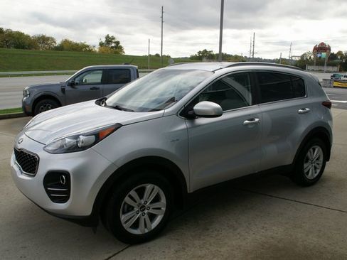 Used 2019 Kia Sportage LX w/ LX Popular Package image 5