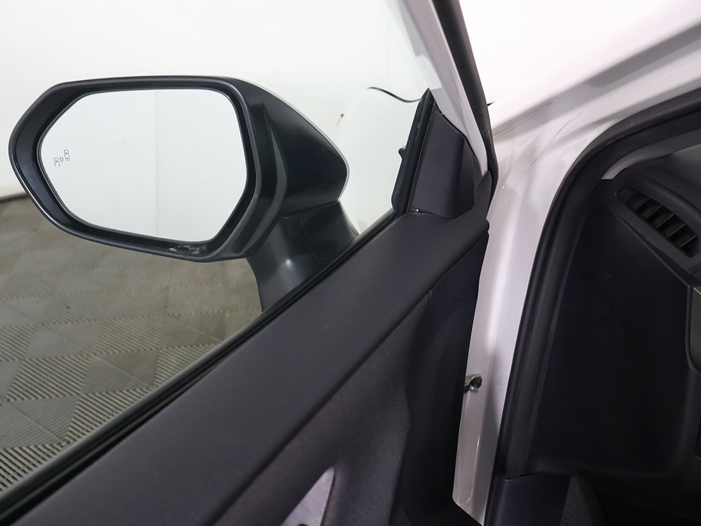 Used 2025 Toyota Camry LE FWD image 33