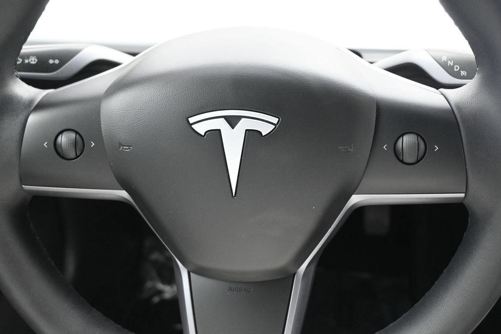 Used 2020 Tesla Model 3 Standard Range Plus RWD image 6