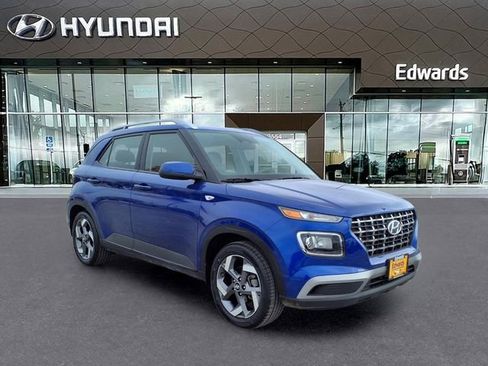 Certified 2025 Hyundai Venue SEL image 10
