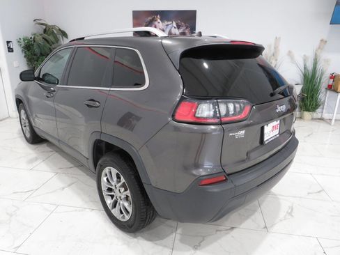 Used 2019 Jeep Cherokee Latitude Plus FWD image 5