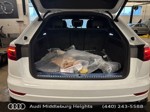 Used 2026 Audi Q8 Premium Plus AWD/4WD image 27