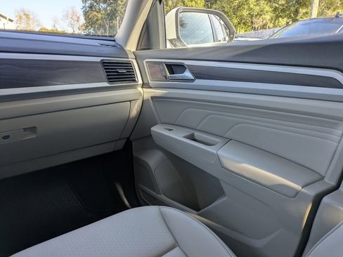 Used 2023 Volkswagen Atlas SE image 22