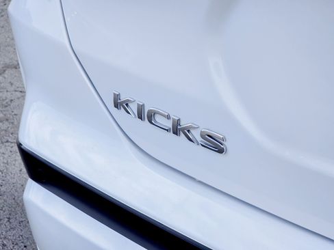 Used 2024 Nissan Kicks S image 23