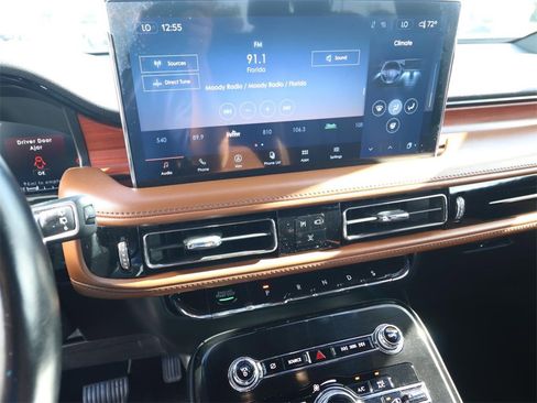 Used 2022 Lincoln Nautilus Reserve image 19