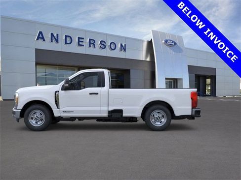 New 2026 Ford F350 XL w/ XL Chrome Package image 3