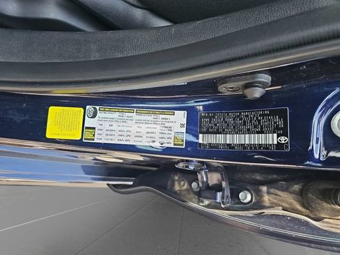 Used 2024 Toyota Corolla LE FWD image 31