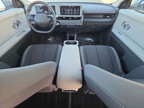 Used 2024 Hyundai Ioniq 5 SE image 21