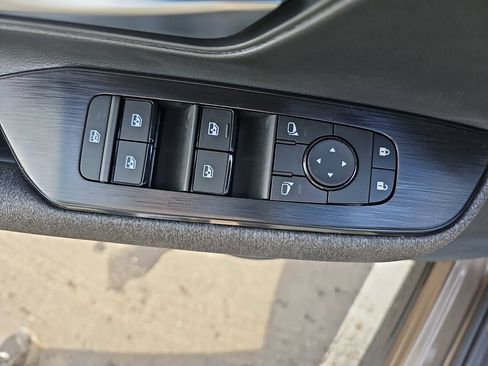 New 2026 Nissan Kicks SV w/ SV Premium Package FWD image 30