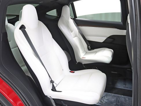 Used 2022 Tesla Model X AWD/4WD image 33