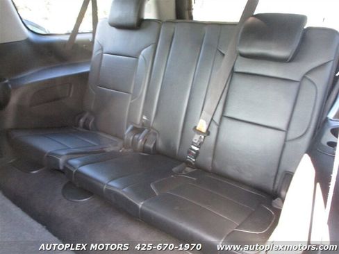 Used 2016 Chevrolet Suburban LT AWD/4WD image 13