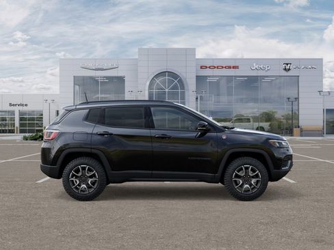 New 2026 Jeep Compass Trailhawk image 22